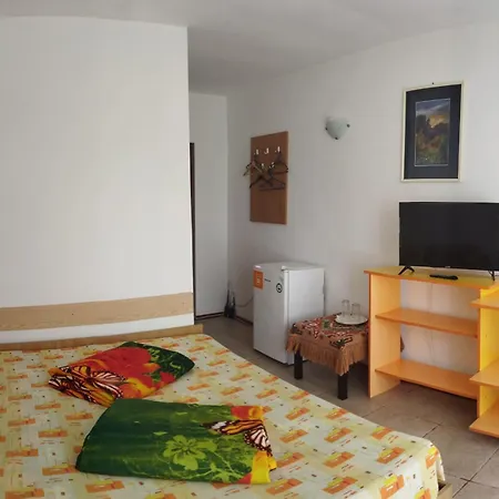 Πανσιόν Dumi